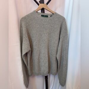 Embassy Row men’s cashmere sweater